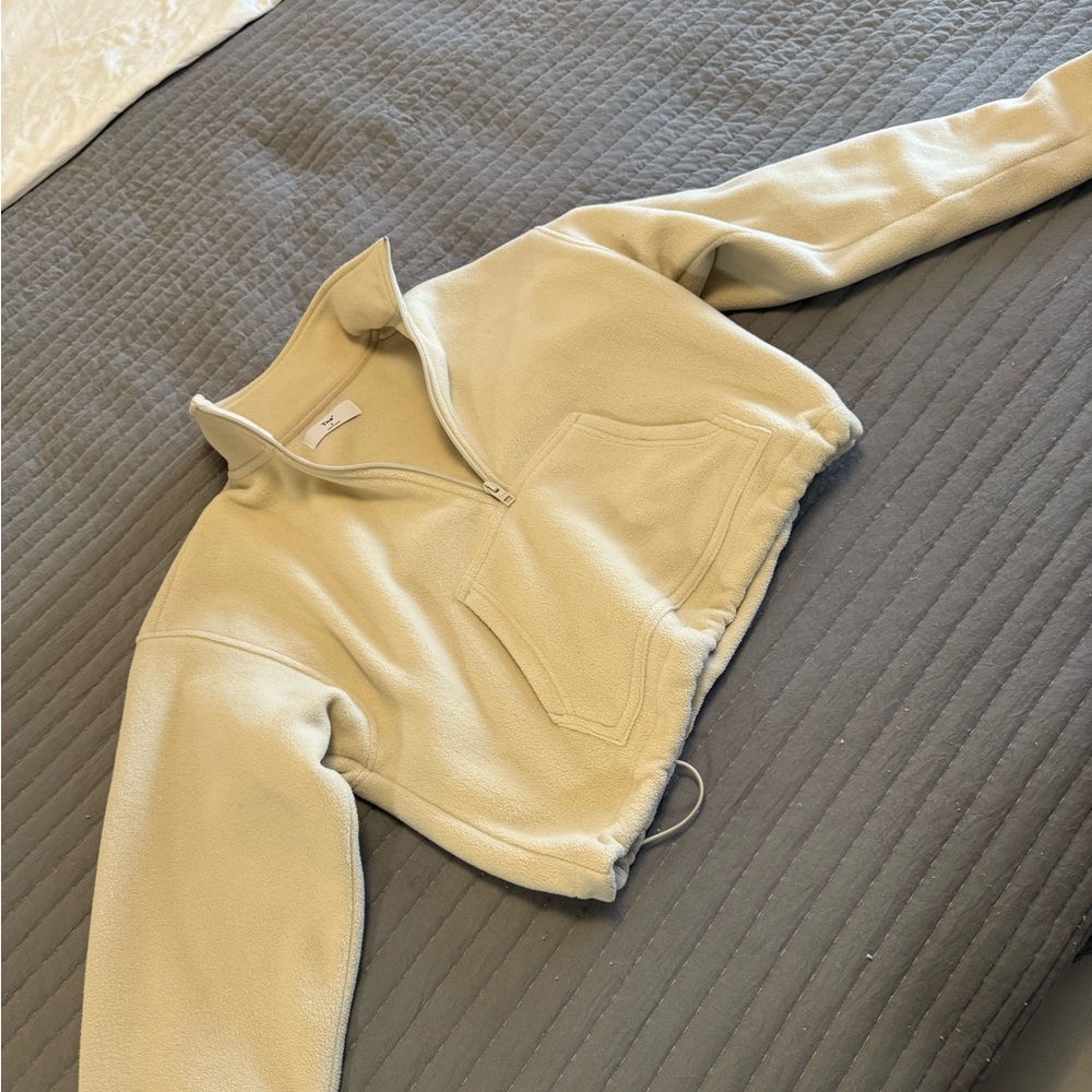 Aritzia Fleece Half zip